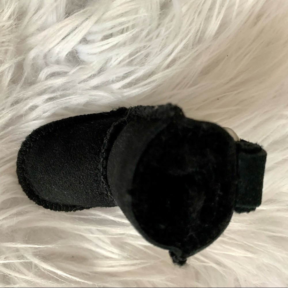 NWOT UGG Australia Mini Black Shearling Boot Keychain - Picture 4 of 4